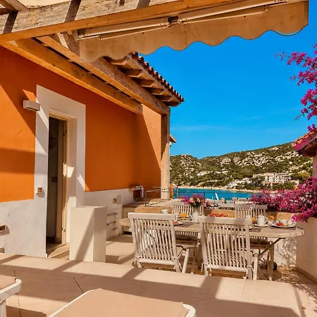 Hébergement de vacances Le Ginestre Sea View One-bedroom 100m From The And Town Center